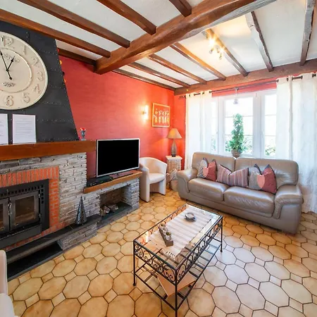 Escape At Mont Saint Jacques, Cleaning Included Trois-Ponts