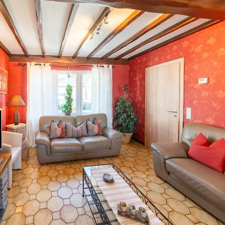 Villa In The Coo Region With Relaxation Area, Cleaning Included *